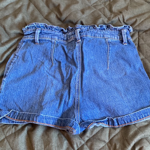 Shorts 1 year old, worn once. - Picture 2 of 3